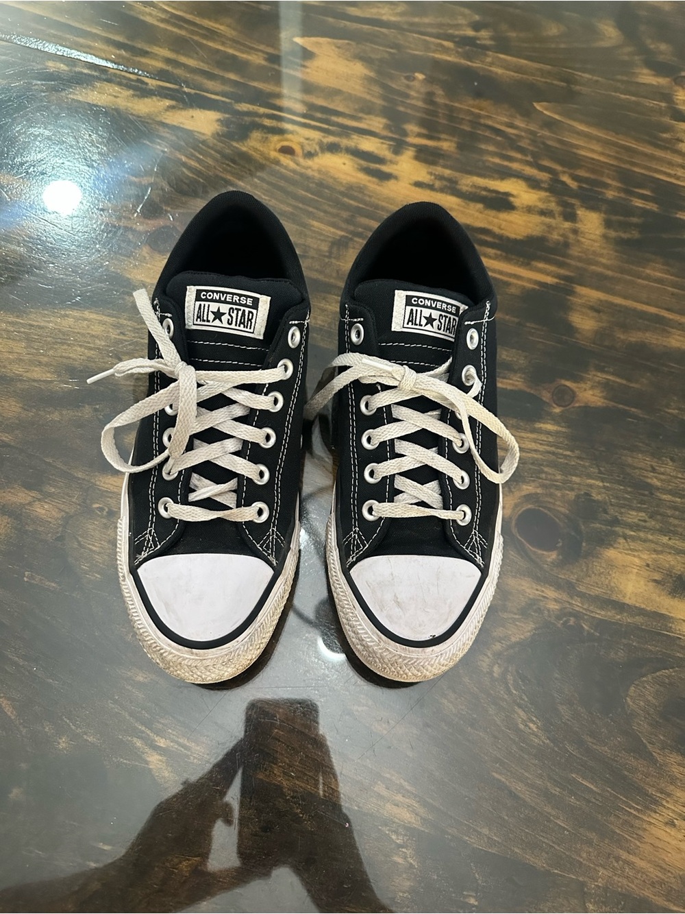 Converse - Picture 2 of 4